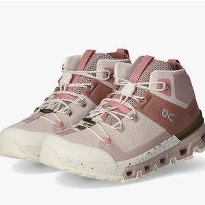 On Running Women's Cloudtrax 9W